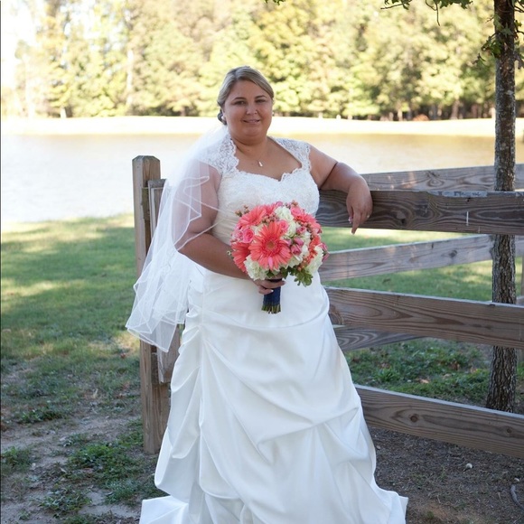 Meet your Posher, Katelyn - Picture 2 of 8